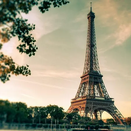 *** Champs Elysees Studio